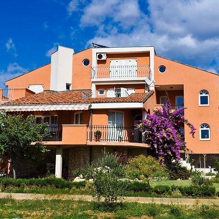 נובליה Apartments Poljski Put V מראה חיצוני תמונה