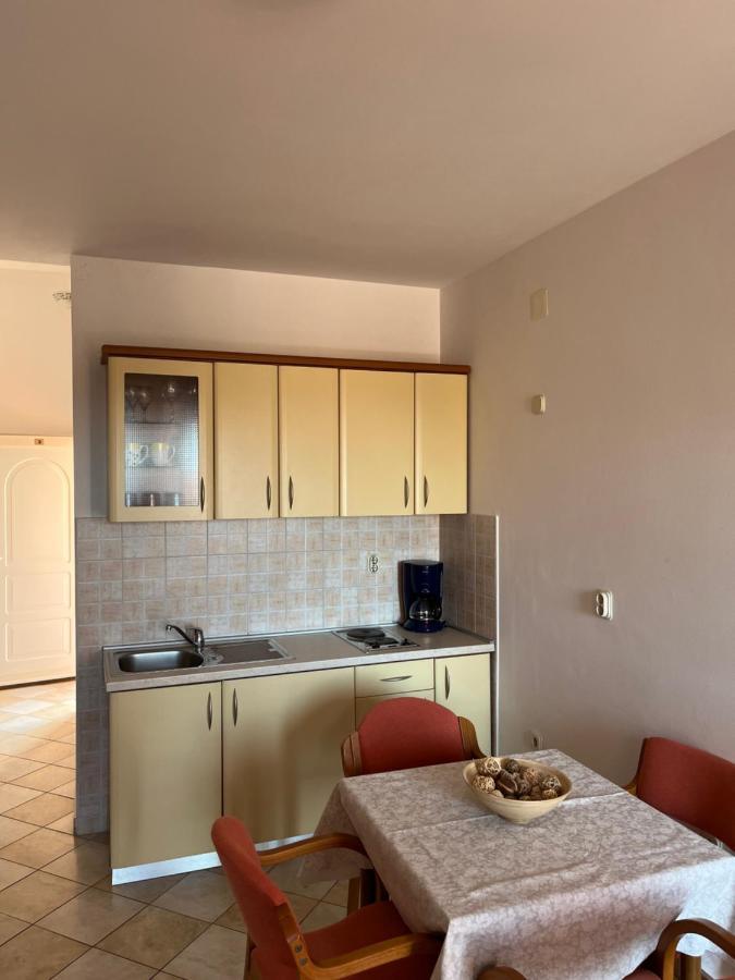 נובליה Apartments Poljski Put V מראה חיצוני תמונה