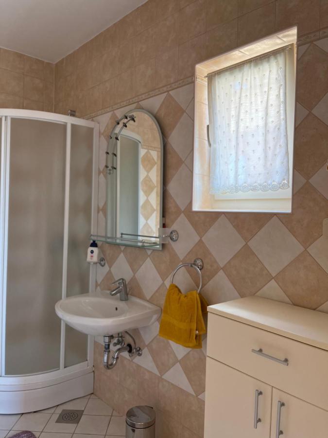נובליה Apartments Poljski Put V מראה חיצוני תמונה