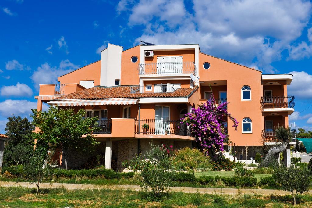 נובליה Apartments Poljski Put V מראה חיצוני תמונה