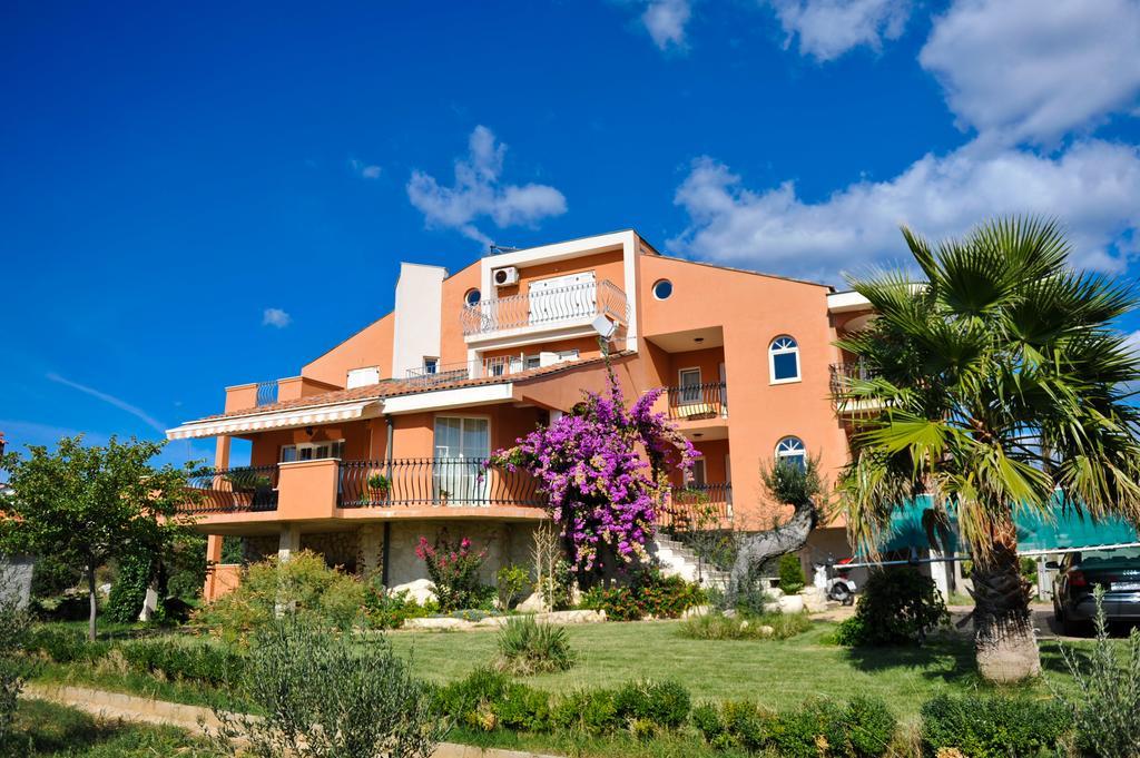 נובליה Apartments Poljski Put V מראה חיצוני תמונה
